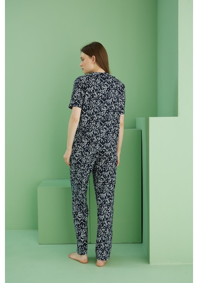 Siyah İnci Bürümcük Krınkıl Kumaş Örme Düğmeli Pijama Takım25118547 Çok Renkli Siyah İnci Bürümcük Krınkıl Kumaş Örme Düğmeli Pijama Takım25118547 Çok Renkli