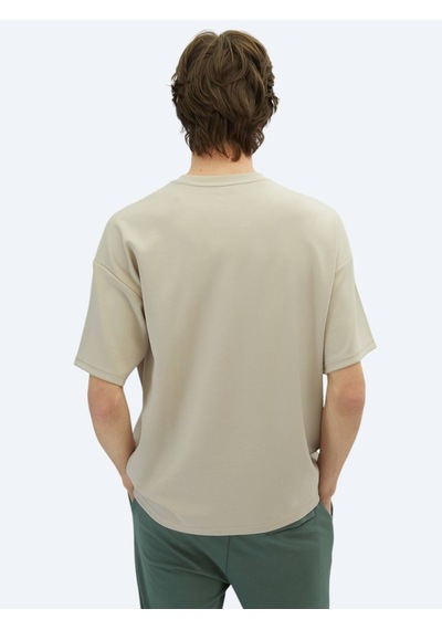 Kip Bej Düz Bisiklet Yaka T-shirt Bej