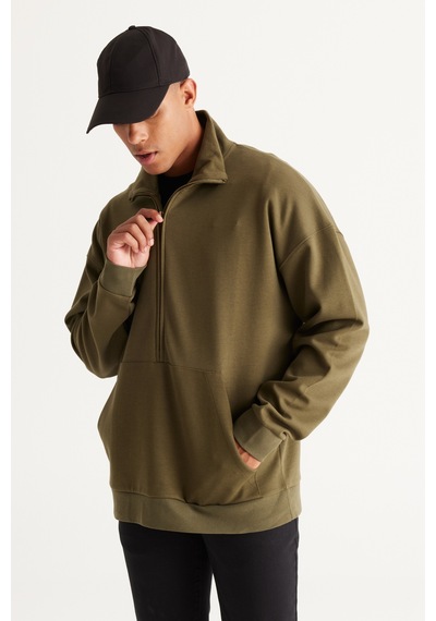AC&Co / Altınyıldız Classics Erkek Hakı Oversize Bol Kesim Bato Yaka Pamuklu Sweatshirt Haki AC&Co / Altınyıldız Classics Erkek Hakı Oversize Bol Kesim Bato Yaka Pamuklu Sweatshirt Haki