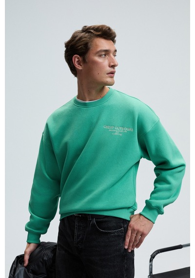 Grimelange PERCY Erkek Yuvarlak Yaka Göğsü Nakışlı Sırtı Baskılı Oversize Yeşil Sweatshirt