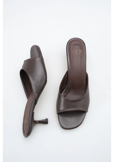 Sermoda Topuklu Kadın Terlik - 5 Cm İnce Topuklu Küt Burun Kadın Terlik Kahve