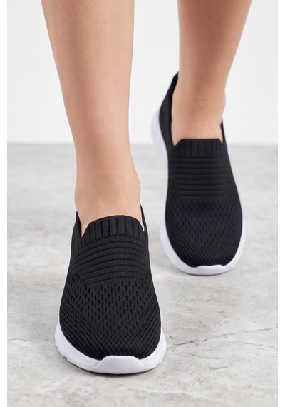 Cloudwalk Comfort Siyah Beyaz Rahat Günlük Yumuşak Tabanlı 4 Mevsim Trend Kadın Slip-on Sneaker ... Siyah - Beyaz
