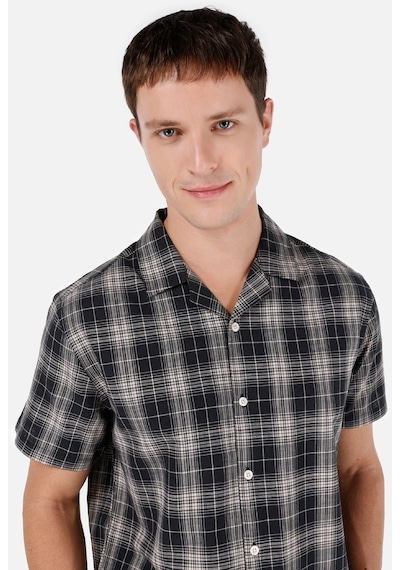Colin's Colins Normal Kesim Shirt Yaka Siyah Erkek Kısa Kol Gömlek Cl1067592 Q1.v1 Blk Siyah