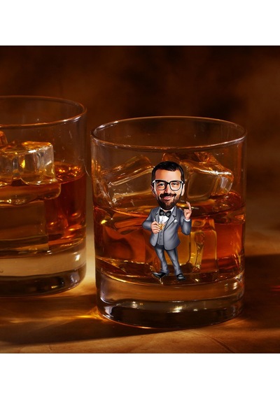 Kişiye Özel Renkli Baskılı Erkek Patron Karikatürlü Viski Bardağı Çok Renkli
