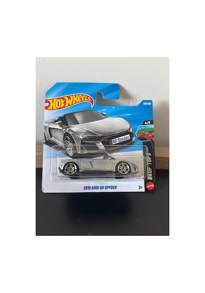 Hot Wheels 2019 Audi R8 Spyder Gümüş
