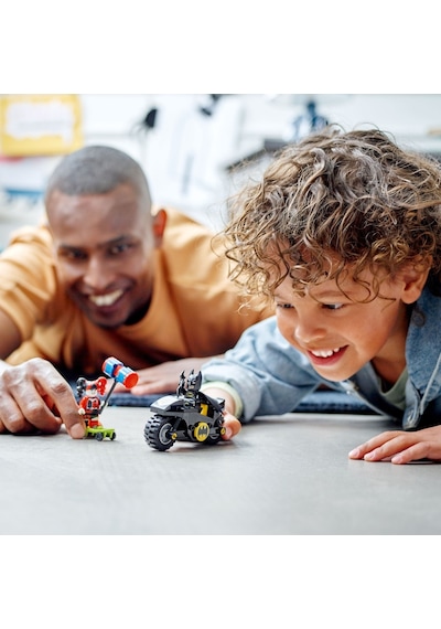 LEGO® Super Heroes 76220 Batman Harley Quinn'e Karşı 42 Parça