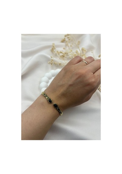 Lunarie Vintage Tarz Siyah Taş Detaylı Açık Bileklik Bilezik Altın