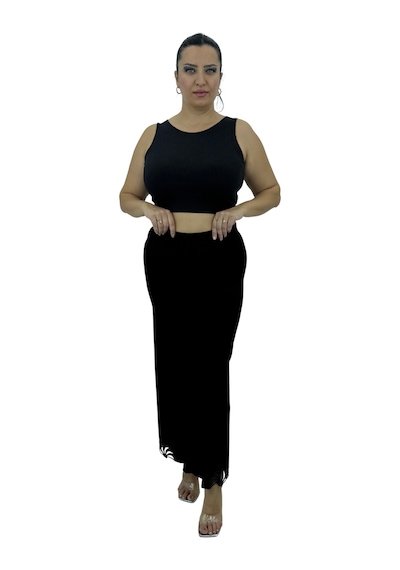 Büyük Beden Likralı Beli Lastikli Nakış Detaylı Geniş Paça İnce Viskon Kadın Tayt Pantolon Siyah Büyük Beden Likralı Beli Lastikli Nakış Detaylı Geniş Paça İnce Viskon Kadın Tayt Pantolon Siyah