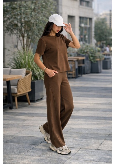 Gugus Kadın Modal Alt/üst Takım Kısa Kollu T-shirt Bol Paça Eşofman Wide Lege Model Kahverengi Gugus Kadın Modal Alt/üst Takım Kısa Kollu T-shirt Bol Paça Eşofman Wide Lege Model Kahverengi