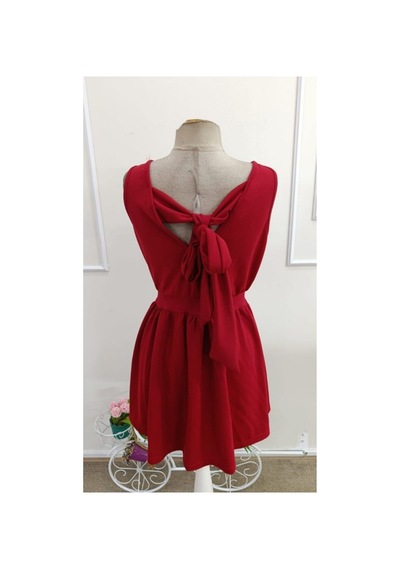 Butik İstanbul Kadın Askılı Kruvaze Yakalı Arkası Fiyonk Detaylı Kısa Janjan Krep Elbise Kırmızı Butik İstanbul Kadın Askılı Kruvaze Yakalı Arkası Fiyonk Detaylı Kısa Janjan Krep Elbise Kırmızı