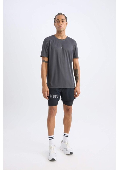 DeFactoFit Slim Fit Dar Kesim Fermuarlı Telefon Cepli Sporcu Taytlı Şort Z2147AZ25SPBK81