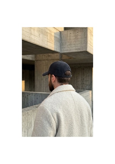 Emybox Deri Siperlikli Kaşe Kadife Şapka Unisex Kışlık - Ayarlanabilir Urban Stil Baseball Cap Siyah Kadife Fitilli