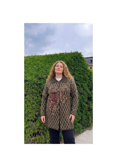 Onno Style Women Büyük Beden Ekose Gül Pike Desenli Çelik Örgü Kadın Triko Kaban Kahverengi Onno Style Women Büyük Beden Ekose Gül Pike Desenli Çelik Örgü Kadın Triko Kaban Kahverengi