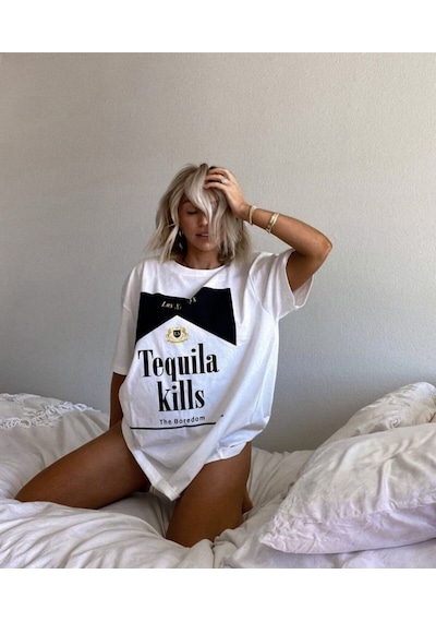 Kalic Studio Tequila Kills Özel Tasarım Kadın Oversize T-shirt Beyaz