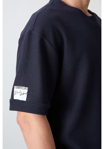 Tommy Life Lacivert Pamuklu Kalın Yüzeyi Dokulu Oversize Fit Basic Erkek T-shirt - 88339 Lacivert