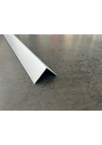 Plastik Köşebent Beyaz 3 CM x 3 CM - 1 Metre (100 CM)