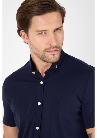 İmza Koyu Lacivert Kısa Kol Düğmeli Yaka Cepsiz Performans Ürün Slim Fit Gömlek 1004250256 Koyu Lacivert İmza Koyu Lacivert Kısa Kol Düğmeli Yaka Cepsiz Performans Ürün Slim Fit Gömlek 1004250256 Koyu Lacivert