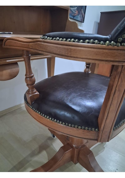 Çalışma Masa İlhm 90635 Klasik Takım Döner Sandalye Lüks Klasik Ceviz Renk Model Kahverengi Çalışma Masa İlhm 90635 Klasik Takım Döner Sandalye Lüks Klasik Ceviz Renk Model Kahverengi