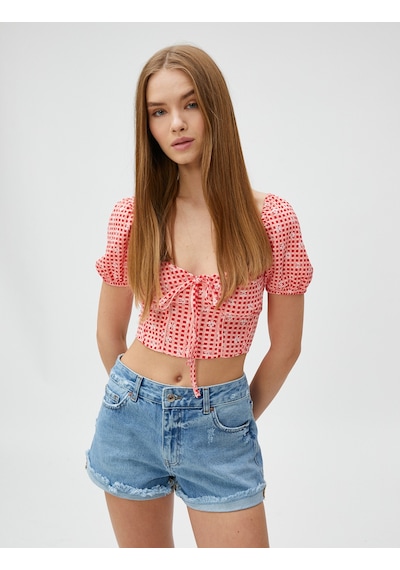 Koton Crop Tişört Çiçekli Balon Kollu Bağlama Korse Detaylı Bürümcük Kırmızı Desenli 3sal10481ık Koton Crop Tişört Çiçekli Balon Kollu Bağlama Korse Detaylı Bürümcük Kırmızı Desenli 3sal10481ık