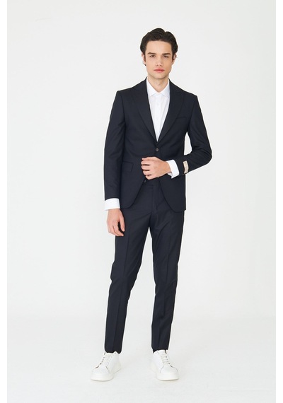 Lacivert İnce Çizgili Modern Slim Fit Klasik Yaka Takım Elbise Desenli