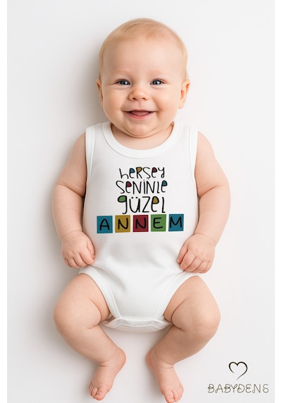 Babyden's Her Şey Seninle Güzel Annem Yazılı %100 Pamuk Kolsuz Çıtçıtlı Body Zıbın Unisex Beyaz