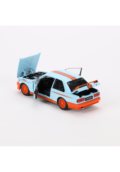 1:24 Ölçek Sesli Işıklı 4 Kapısı Kaput Ve Bagajı Açılan Stantlı Model Araç Turuncu Gulf
