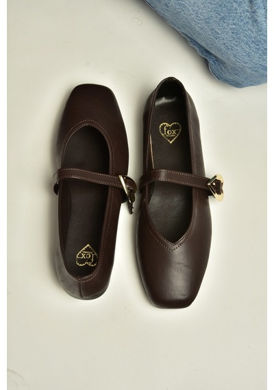 Fox Shoes Y726632609 Kahverengi Kalp Toka Detaylı Kadın Babet