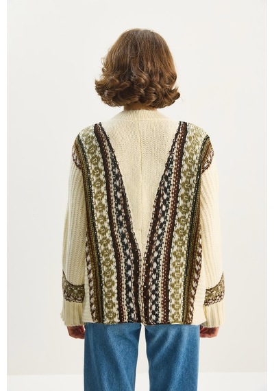 Shade Kadın Etnik Desenli Oversize V Yaka Düğmeli Kalın Triko Hırka 5057 60283576 - Krem