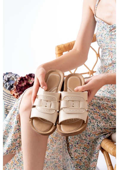 N Moda Kadın Ultra Yumuşak Soft Taban Dolgu Topuk Ortopedik İçi Pedli Günlük Anne Terliği Krem Kare Toka N Moda Kadın Ultra Yumuşak Soft Taban Dolgu Topuk Ortopedik İçi Pedli Günlük Anne Terliği Krem Kare Toka