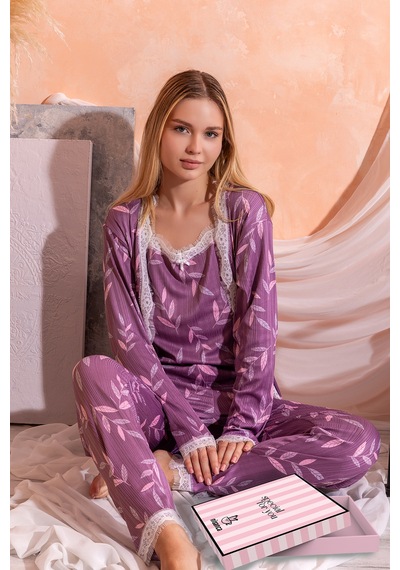 Nisanca Sabahlıklıklı 3 Parça Çeyizlik Kutulu Kadın Pijama Takımı- Dantelli Kutulu Kadın Pijama- Geniş Beden Aralığı Lila Nisanca Sabahlıklıklı 3 Parça Çeyizlik Kutulu Kadın Pijama Takımı- Dantelli Kutulu Kadın Pijama- Geniş Beden Aralığı Lila