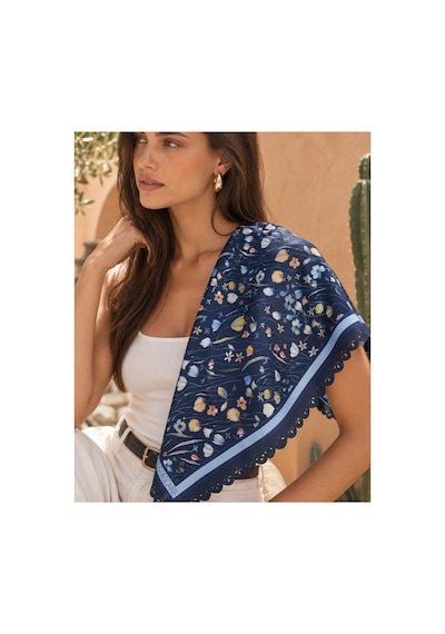 Tarzını Seç Lacivert Kır Çiçekleri Desenli Dantel Oya Kesim Fular / Bandana 70 X 70 Cm