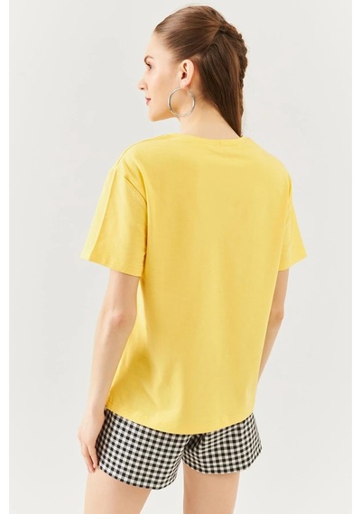 Kadın Oversize Rahat %100 Pamuklu Penye Bisiklet Yaka Kısa Kol Basic T-shirt Sari