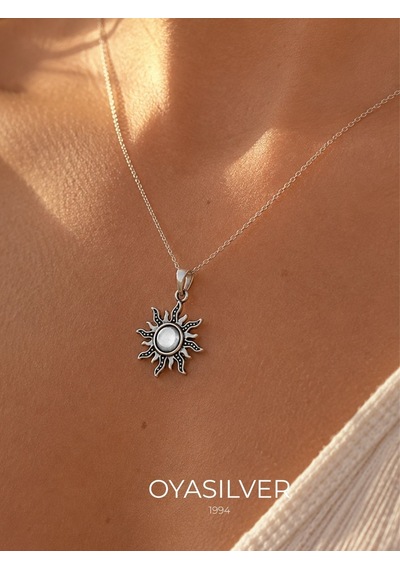 Oya Silver Minimal Karartma Gümüş Güneş Kolyesi 2.1x1.8cm Oyot390