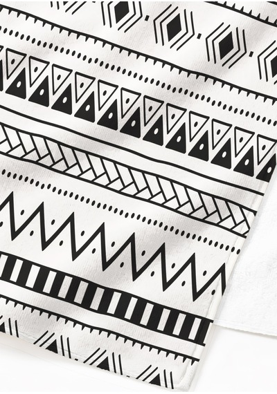 Etnik Bohem Geometrik Plaj Havlusu - Siyah Beyaz Minimalist Modern Hızlı Kuruyan Mikrofiber Havlu Uçuk Şakayık
