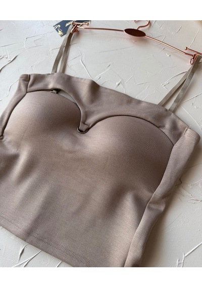 Chole İthal Pamuklu Göğsü Cut-out Halka Kaplı Detaylı İnce Askılı Bej