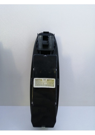 Accent 00-02 Ön Sol Cam Açma Düğmesi 93570-25000 Tw