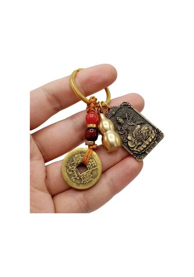 Dünyadan Hediyeler Feng Shui Metal Anahtarlık Üçlü Figür No.1