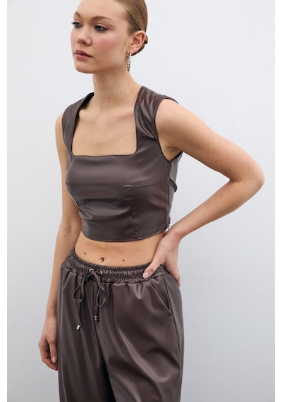 Sateen Kare Yaka Deri Crop Bluz - Koyu Kahve Sateen Kare Yaka Deri Crop Bluz - Koyu Kahve