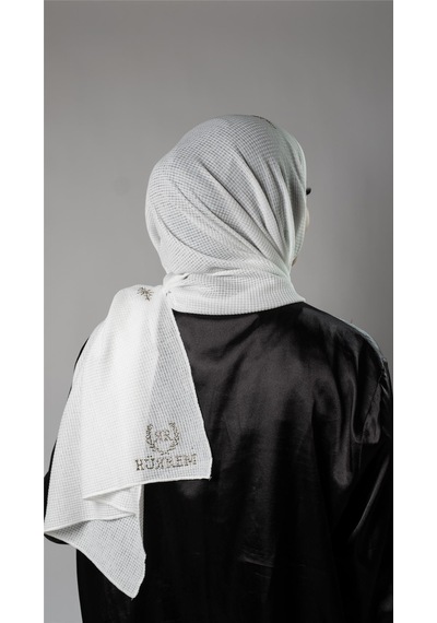 Hürrem Bone Beyaz Pratik Hazır Geçmeli Tesettür Şal Örme Kumaş Taşlı Yıldız Desenli 2118y 42