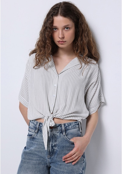 Colin's Colins Regular Fit Shirt Neck Çizgili Kadın Yeşil Kısa Kol Gömlek Cl1074646 Q1.v1 Sag Sage Çok Renkli Colin's Colins Regular Fit Shirt Neck Çizgili Kadın Yeşil Kısa Kol Gömlek Cl1074646 Q1.v1 Sag Sage Çok Renkli