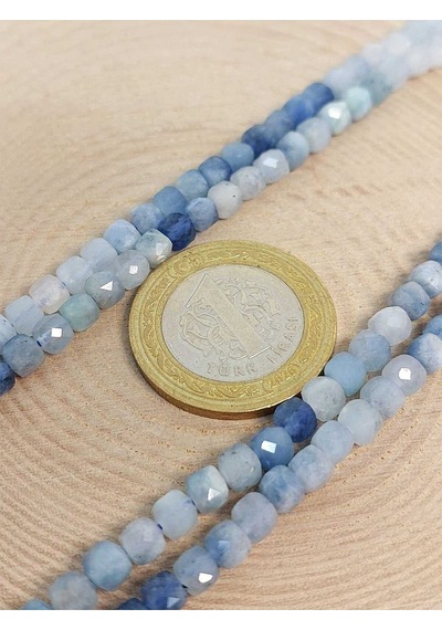 Bileklik Boy Akuamarin Taşı Küp Şekilli Faset Kesim Yarım Dizi 4.5mm 45316 18cm Uzunluğundadır Çok Renkli Bileklik Boy Akuamarin Taşı Küp Şekilli Faset Kesim Yarım Dizi 4.5mm 45316 18cm Uzunluğundadır Çok Renkli