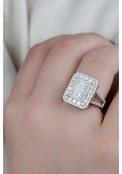 1.50 Ct Baget Pırlanta Modern Tasarım Yüzük