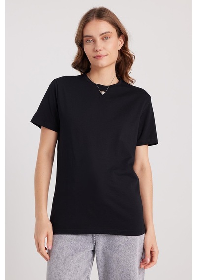 Tudors Kadın Slim Fit Dar Kesim Pamuklu Yumuşak Doku Likralı Esnek Kumaş Basic Siyah Bisiklet Yaka Tişört-37833 Siyah