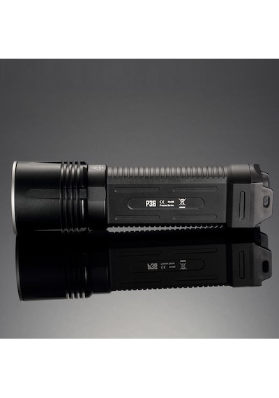 Nitecore P36 2000 Lumen El Feneri (2x18650) Siyah