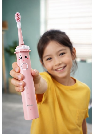 Mioji Oral B2 Kids Care Şarj Edilebilir Diş Fırçası Pembe + 3 Yedek Fırça Başlık ve Taşıma Çantası