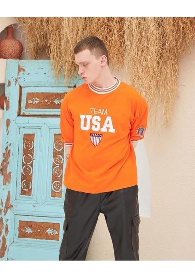 Novalisse Erkek Bisiklet Yaka Tişört Nakış İşlemeli Kısa Kol Oversize T-shirt - Turuncu Çoklu Renk