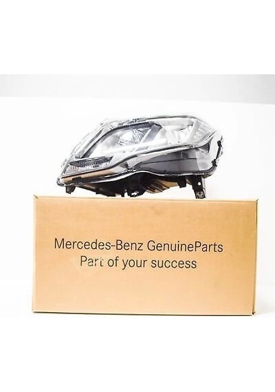 Mercedes Glk 2013 Yılında Çıkan Kasa Far Sol 204 Oem No: A2048200939