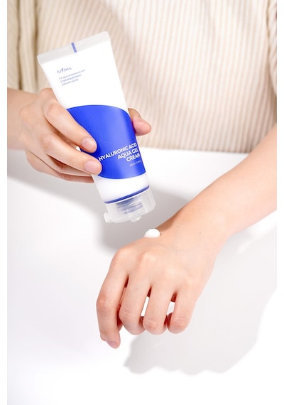 Isntree Hyaluronic Acid Aqua Gel Cream 100 Ml 5 Tip Hyalüronik Asit İçeren Yapışkanlık Hissi Bırakmayan Nemlendirici Krem