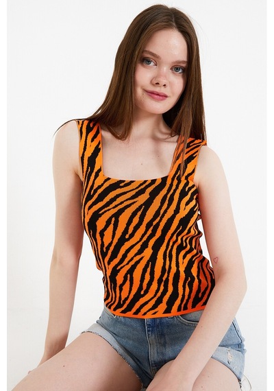 Twenty3 Kadın Jakarlı Zebra Desenli Kalın Askılı Crop Triko Atlet 001