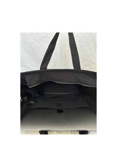 Tuttobene Idıly Büyük Boy Çok Cepli Laptop Ve Evrak Çantası - Premium İşçilik Ve Tasarım - Elde, Omuzda Ve Çapraz Askılı İş Ve Okul Çantası Tb013 Siyah